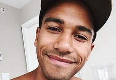 Elliot Knight sexy underwear and nude selfie pics