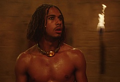 Elliot Knight nude and erotic gay scenes