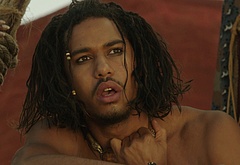 Elliot Knight nude and erotic gay scenes