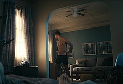 Elliot Knight nude and erotic gay scenes