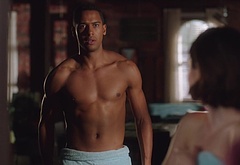 Elliot Knight nude and erotic gay scenes