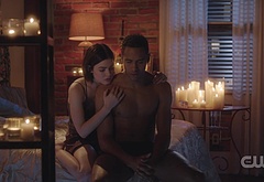 Elliot Knight nude and erotic gay scenes