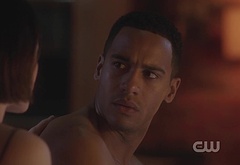 Elliot Knight nude and erotic gay scenes