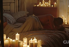 Elliot Knight nude and erotic gay scenes
