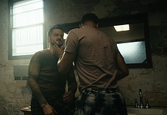 Elliot Knight nude and erotic gay scenes