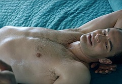 Tom Bateman nude and sex scenes
