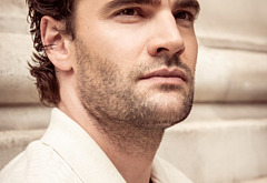 Tom Bateman sexy posing photos