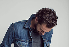 Tom Bateman sexy posing photos