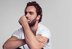 Tom Bateman sexy posing photos