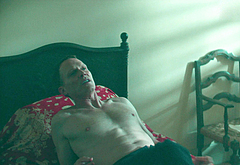 Paul Bettany nude in Amadeus