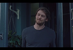 Joe Alwyn nude and sex scenes