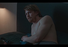 Joe Alwyn nude and sex scenes