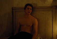 Joe Alwyn nude and sex scenes