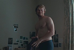 Joe Alwyn nude and sex scenes