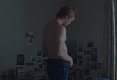 Joe Alwyn nude and sex scenes