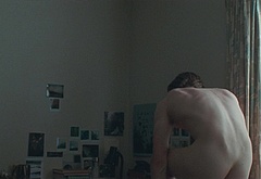 Joe Alwyn nude and sex scenes