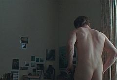 Joe Alwyn nude and sex scenes