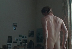 Joe Alwyn nude and sex scenes