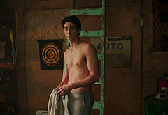 Milo Manheim nude and erotic underwear scenes