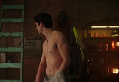 Milo Manheim nude and erotic underwear scenes