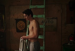 Milo Manheim nude and erotic underwear scenes