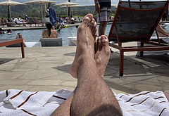 Michael Evans Behling foot photos