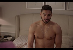 Michael Evans Behling nude and sex scenes