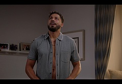 Michael Evans Behling nude and sex scenes