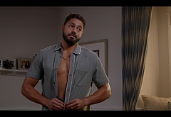 Michael Evans Behling nude and sex scenes