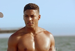 Michael Evans Behling nude and sex scenes