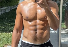 Michael Evans Behling shirtless and underwear pics