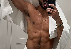 Michael Evans Behling shirtless and underwear pics