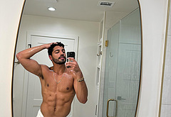 Michael Evans Behling shirtless and underwear pics
