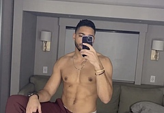 Michael Evans Behling shirtless and underwear pics