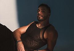 Michael Evans Behling shirtless and underwear pics