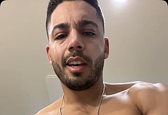 Michael Evans Behling shirtless and underwear pics