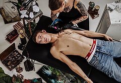 Felix Sandman nude ass and underwear pics