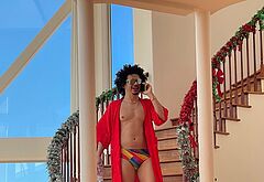 Eric Andr uncensored nude and underwear shots
