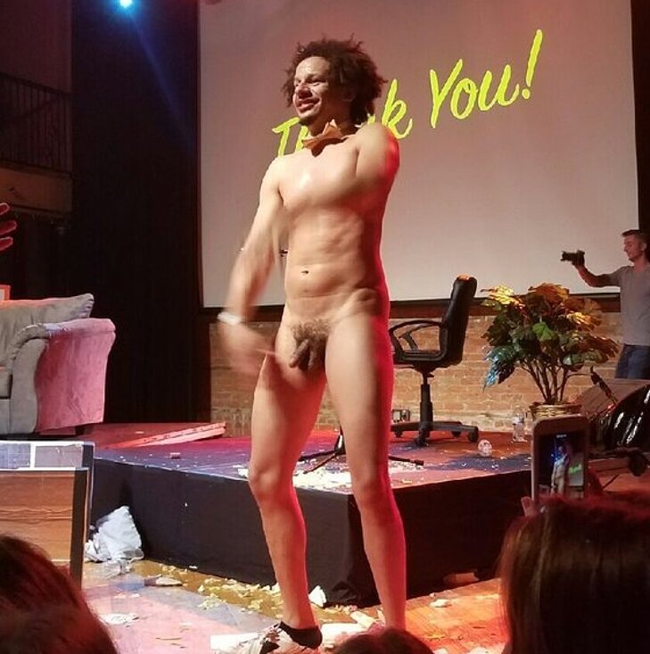 Eric Andr cock public nude