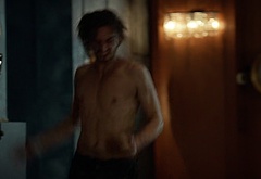 Richard Harmon shirtless in The 100 3-01 Wanheda Part 1