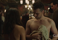 Richard Harmon shirtless in The 100 7-05 Welcome To Bardo