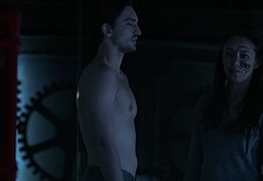 Richard Harmon shirtless in The 100 4-09 DNR