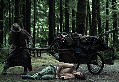 Richard Harmon shirtless in The 100 3-05 Hakeldama