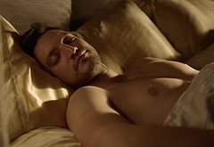 Richard Harmon naked in The 100 7-07 The Queens Gambit