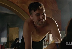 Richard Harmon shirtless in The 100 7-03 False Gods