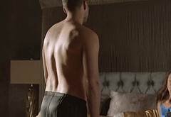 Richard Harmon shirtless in The 100 7-03 False Gods