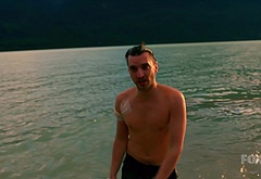 Richard Harmon shirtless in The 100 6-01 Sanctum