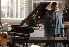 Jussie Smollett shirtless in Empire 2-04 Poor Yorick