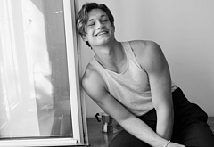 Damian Hardung nude and erotic photos