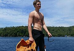 Damian Hardung nude and erotic photos